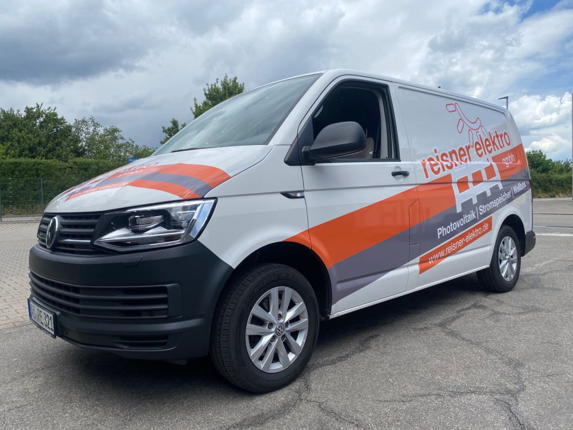 KFZ-Beklebung vor Ort KFZ-Beklebung